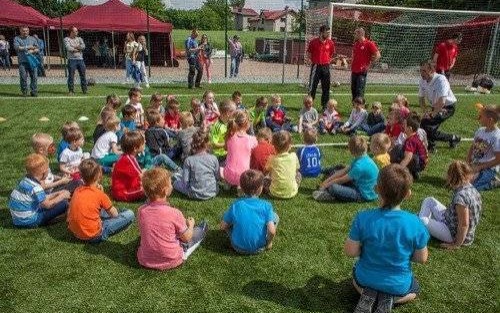 PIŁKA NOŻNA. Dzień Dziecka z Sołą i Maciejem Żurawskim