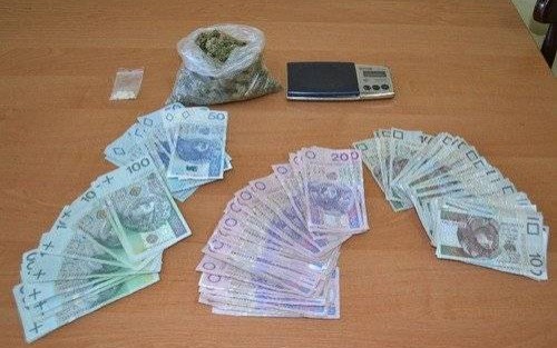 OŚWIĘCIM. Marihuana i kilka małych, białych tabletek