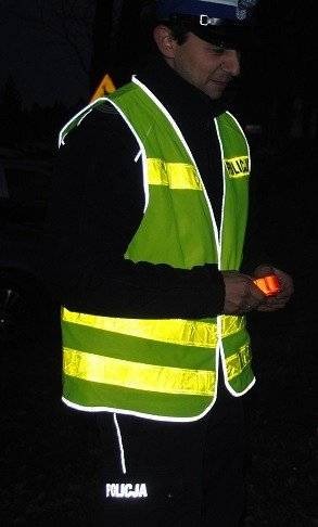 POWIAT. Odblaski ratują życie pieszym - ZOBACZ SPOT