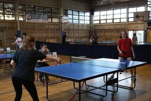 TENIS STOŁOWY. Przy ping-pongowych stołach