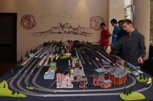 MODELARSTWO. Kartonowe dzieła w Oświęcimiu już po raz siódmy