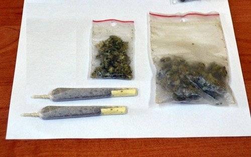 OŚWIĘCIM. 19-latek miał przy sobie oraz w mieszkaniu marihuanę