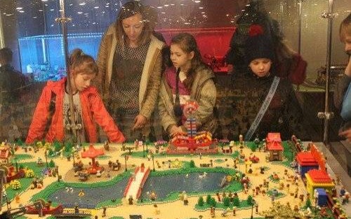 KĘTY. Zobaczyli jak wygląda świat z klocków Lego – ZOBACZ ZDJĘCIA