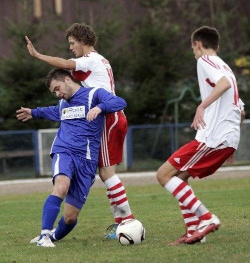 PIŁKA NOŻNA. Niwa w eksperymentalnym zestawieniu