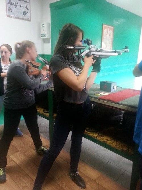 STRZELECTWO SPORTOWE. Z karabinka do celu