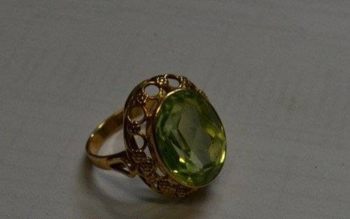 OSIEK. 45-latek skradł ciotce złotą biżuterię