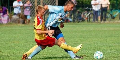 PIŁKA NOŻNA. Futbolowa sobota