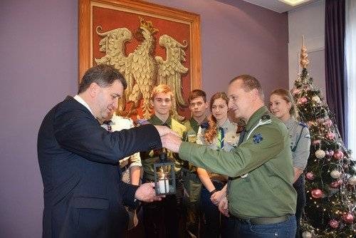 OŚWIĘCIM. Betlejemskie Światło Pokoju już dzisiaj dla mieszkańców