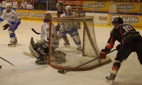 HOKEJ NA LODZIE. Oświęcimska twierdza