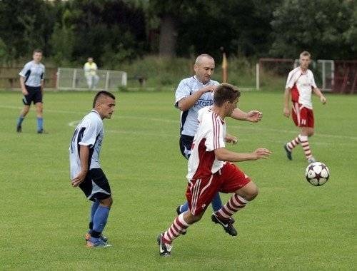 PIŁKA NOŻNA. Komu awans, komu spadek?