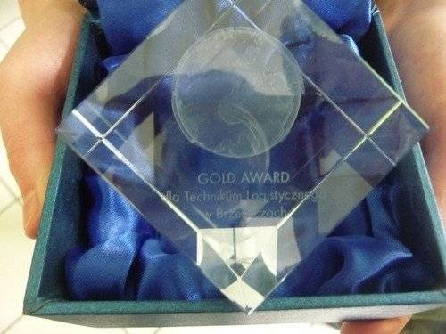 W SKRÓCIE. Prestiżowa nagroda i tytuł „Gold Award” dla Technikum Logistycznego