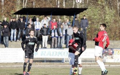 PIŁKA NOŻNA. Na górze wszystko jasne, ale na dole same zagadki