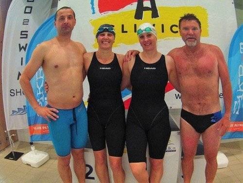 PŁYWANIE. Jedenaście medali i dwa rekordy Polski oświęcimskich mastersów