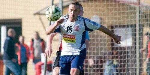 PIŁKA NOŻNA. Biało-niebieskie wzmocnienia