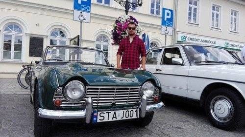 POWIAT. Zlot zabytkowych pojazdów. Piękne auta z Zachodu i... zza żelaznej kurtyny - FOTORELACJA