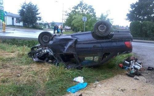 BRZESZCZE. Skończył jazdę dachowaniem