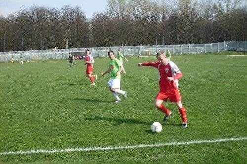 PIŁKA NOŻNA. Co słychać w Unii Oświęcim i Niwie Nowa Wieś?