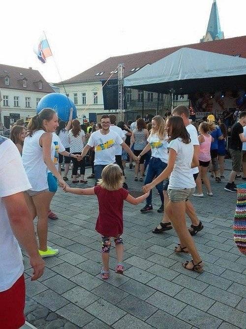 OŚWIĘCIM. Na Rynku udany koncert w ramach Światowych Dni Młodzieży. A na rubieżach miasta prawdziwa symfonia znanego wszystkim smrodu...