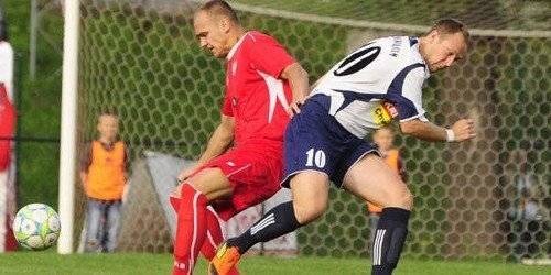 PIŁKA NOŻNA. Trzecioligowy hit na dobry początek