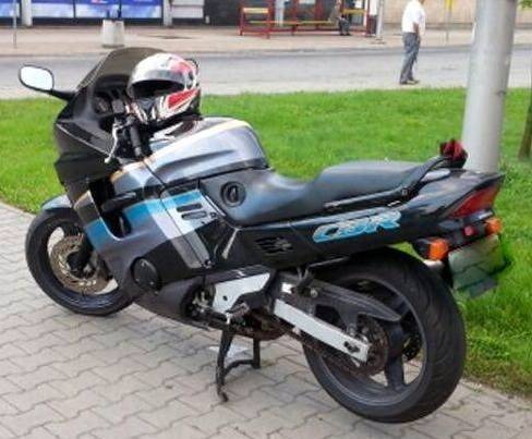 OŚWIĘCIM. Niebiezpieczny pościg za motocyklistą zakończony sukcesem oświęcimskich policjantów