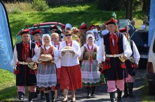 OŚWIĘCIM. Dożynki w Monowicach – tylko przyjemnie pachnące. O smrodzie ani słowa...