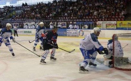 HOKEJ NA LODZIE. Lekko, łatwo i przyjemnie...