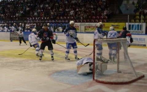 HOKEJ NA LODZIE. Trzeci komplet punktów!