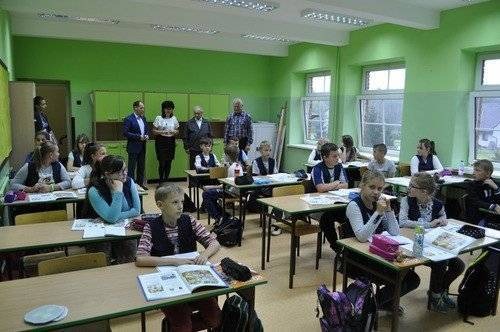 WŁOSIENICA. Szkoła po remoncie. Przebudowane stropy i zmodernizowany dach