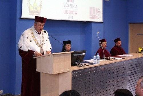 OŚWIĘCIM. Uczelnię mamy jedną. Bądźmy z niej dumni i ją wspierajmy - apelują samorządowcy i rektor PWSZ