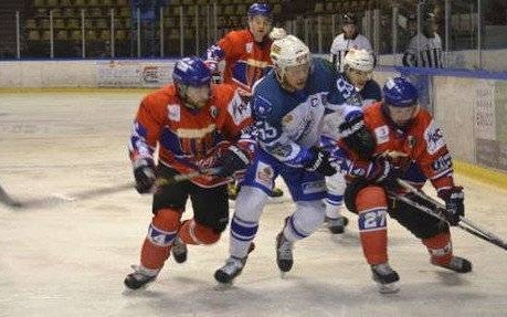 HOKEJ NA LODZIE. Sporo emocji w katowickim "Małym Spodku"