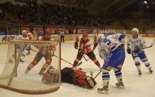HOKEJ NA LODZIE. Unia powalczyła z mistrzami Polski