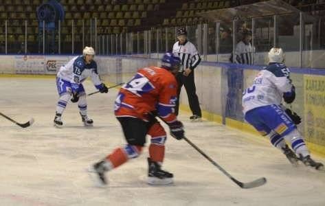 HOKEJ NA LODZIE. Święta wojna z jubileuszem w tle