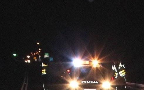 KĘTY. Peugeotem w drzewo