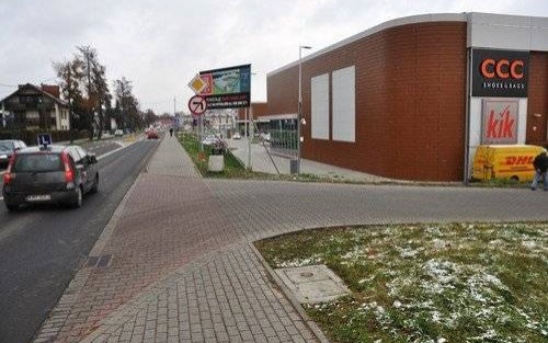 OŚWIĘCIM. Nowa droga lekarstwem na zakorkowaną ul. Królowej Jadwigi? Miasto ma gotowy projekt i pozwolenie na budowę równoległego traktu - ZDJĘCIA