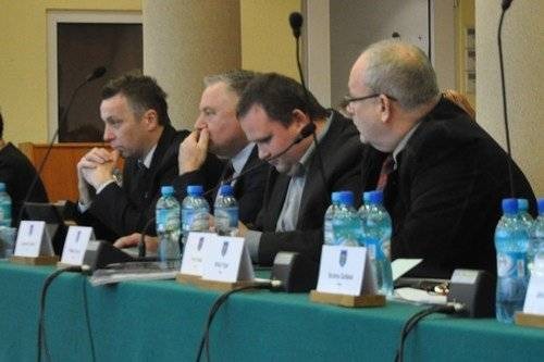 OŚWIĘCIM. Teren przemysłowy, ale składowanie odpadów... odpada. Nie dla wszystkich jest to oczywistą oczywistością