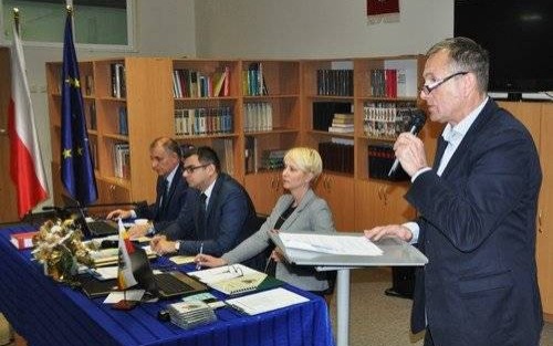 OŚWIĘCIM. Powiat z budżetem na 2017 r. Rekordowa kwota na inwestycje - ZDJĘCIA