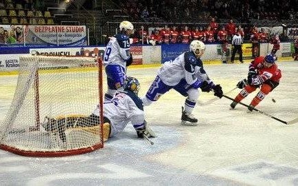 HOKEJ NA LODZIE. Unia straciła punkty i kluczowego zawodnika