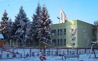 OŚWIĘCIM. Czwórka szuka środków na remont dodatkowych sal. Interweniuje radny, tłumaczy (się) prezydent