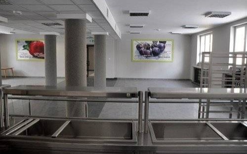 OŚWIĘCIM. Kuchnia i stołówka jak z obrazka. Oko cieszy także wnętrze biblioteki - ZDJĘCIA