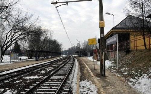 CHEŁMEK. Podróżowanie koleją ma być szybsze i bardziej komfortowe. Linię kolei z Oświęcimia do Trzebini czeka modernizacja - ZDJĘCIA