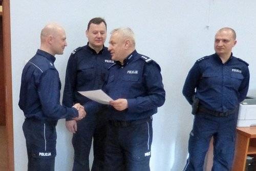 POWIAT. Personalne przetasowania w komendzie powiatowej i komisariatach w Brzeszczach i Chełmku - ZDJĘCIA