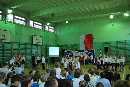 OŚWIĘCIM. Słowem, gestem i piosenką przedstawili cenną lekcję historii