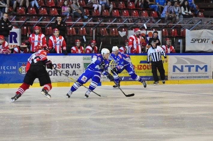 HOKEJ NA LODZIE. Przegrali z upałami, czyli sparing przełożony