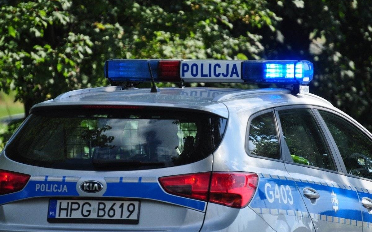 GMINA KĘTY. Chciał popełnić samobójstwo. Uratowali go policjanci z strażnikiem miejskim