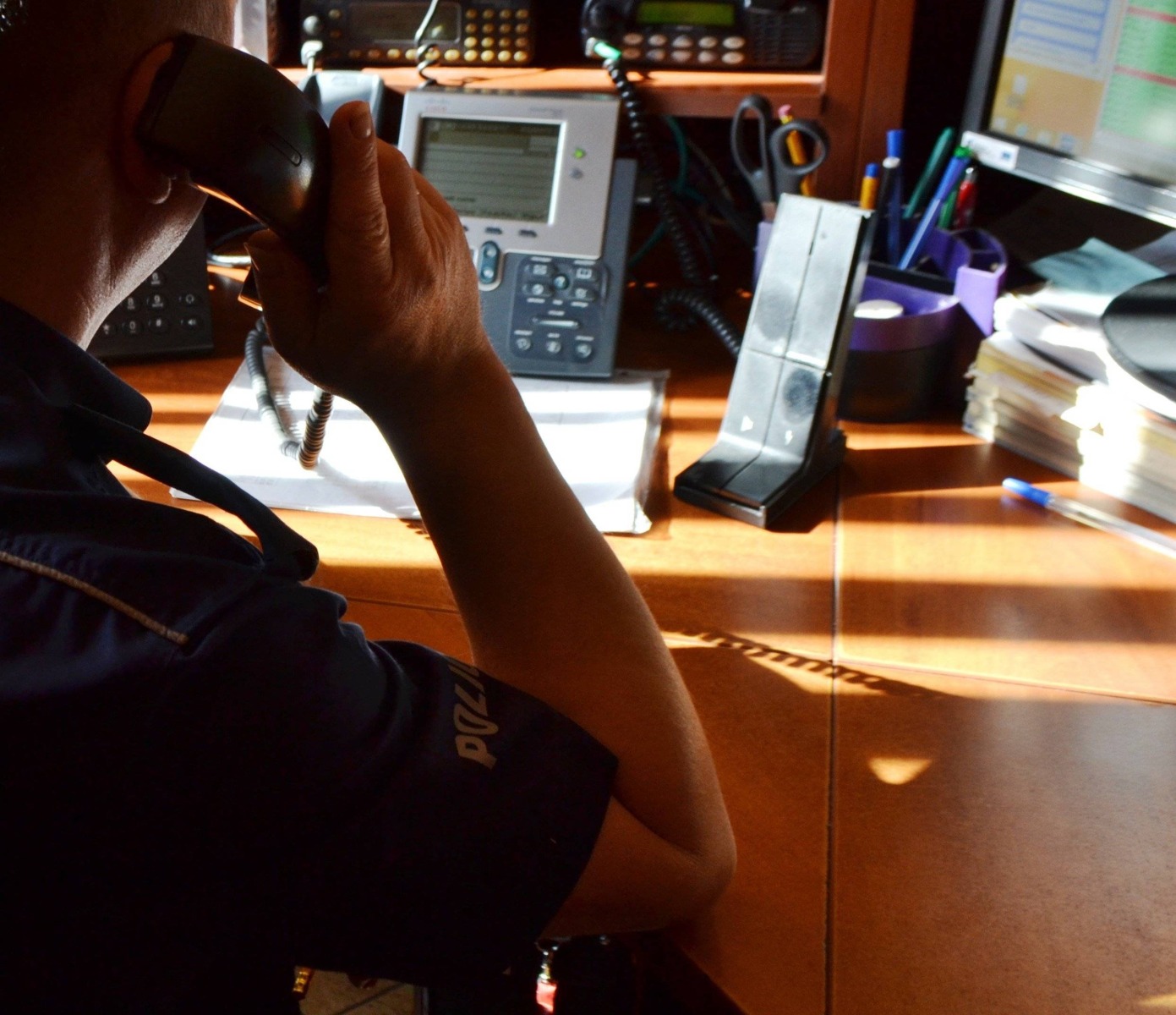 KĘTY. Desperatowi pomógł policjant. Przez telefon