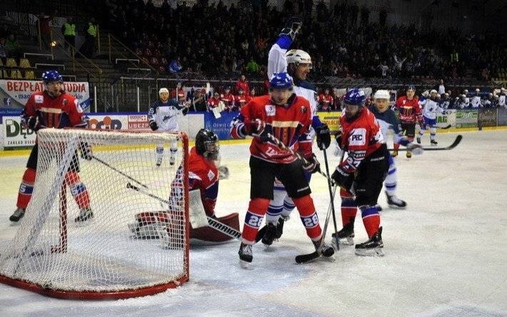 HOKEJ NA LODZIE. Pierwsze punkty pod wodzą Magiery