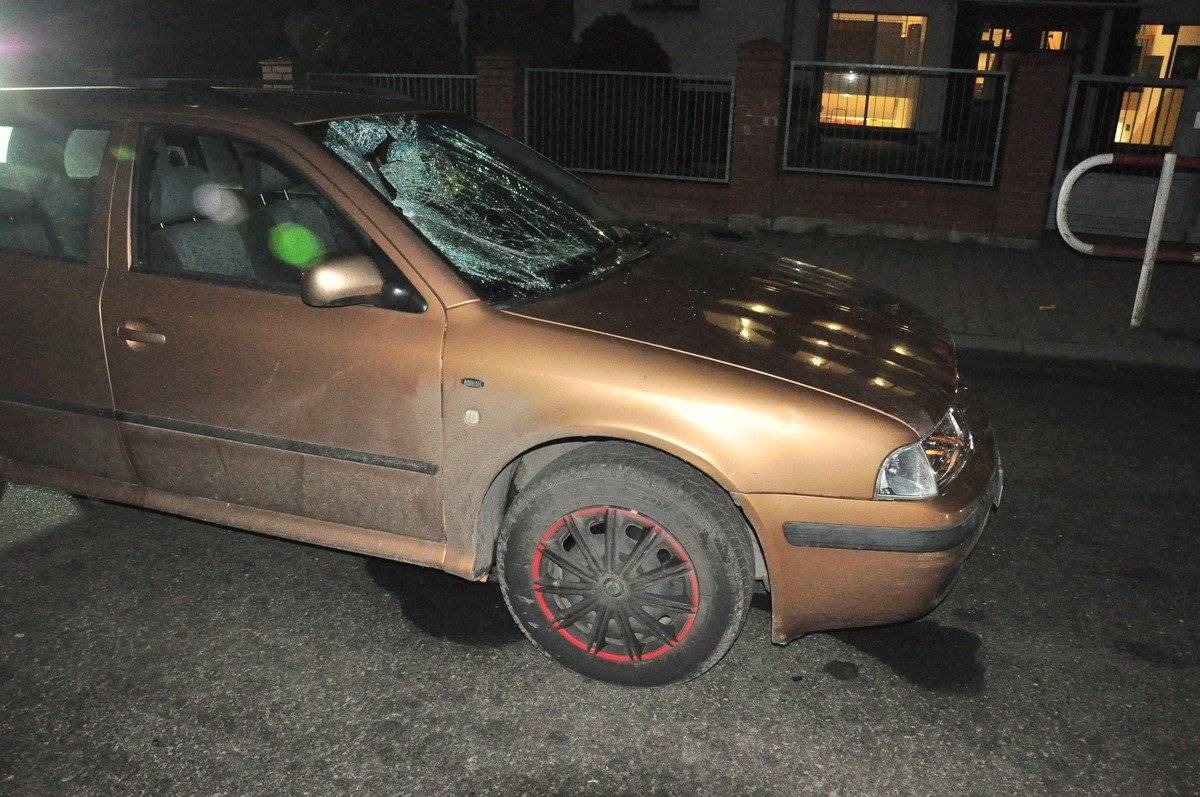 WITKOWICE. Pijany pieszy potrącony przez skodę