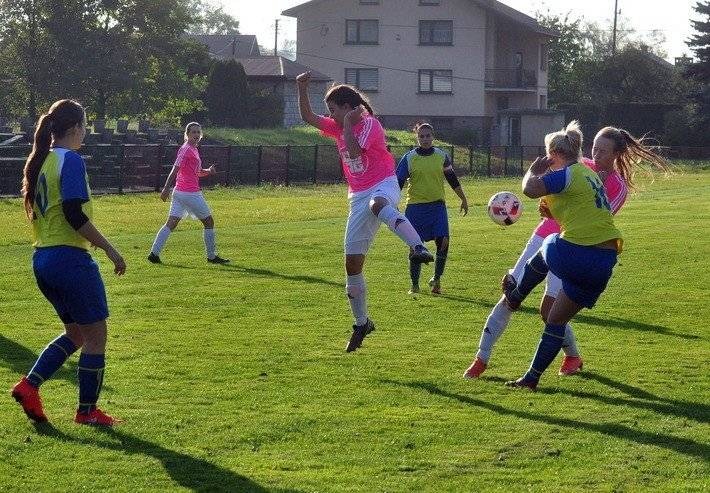 PIŁKA NOŻNA. Przygotowania na własnych obiektach