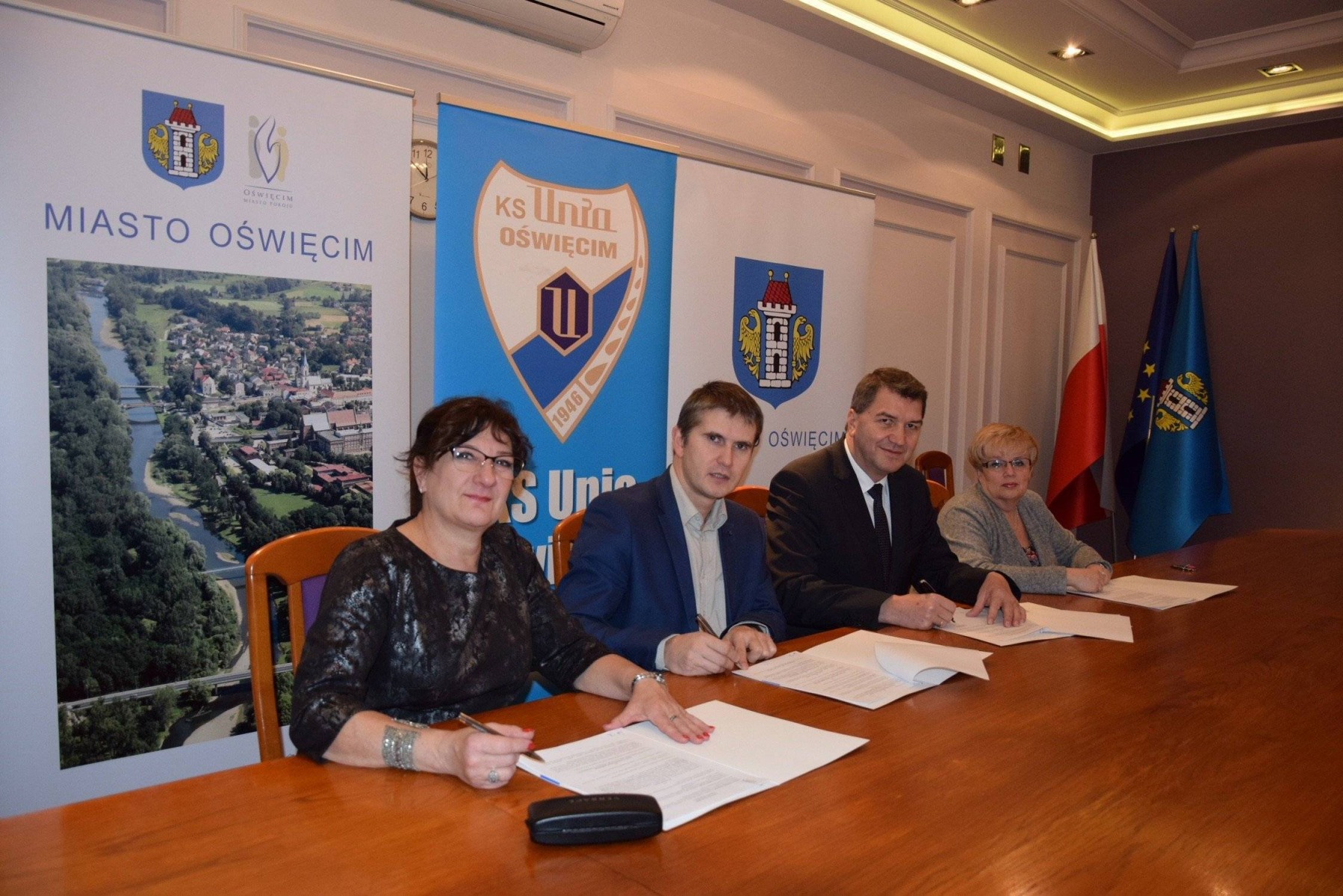 OŚWIĘCIM. Wsparcie z miasta, czyli hokejowa promocja nadsolańskiego grodu