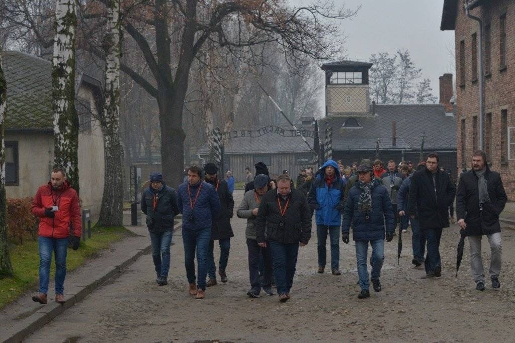 OŚWIĘCIM. Auschwitz - Historia - Edukacja Obywatelska